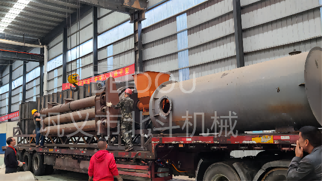 客戶定製的環保型連續木屑蜜桃成人影院免费线路二裝車完畢發往四川