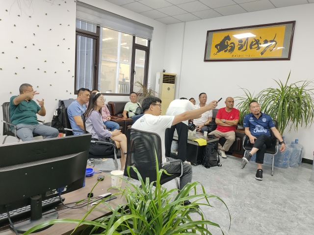 新型生物質蜜桃成人影院免费线路二——客戶交流精彩瞬間