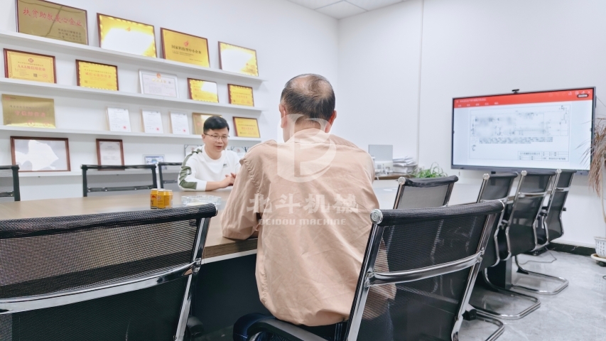 蜜桃成人影院免费线路二圖紙細節研討到位,投產不打無準備的仗