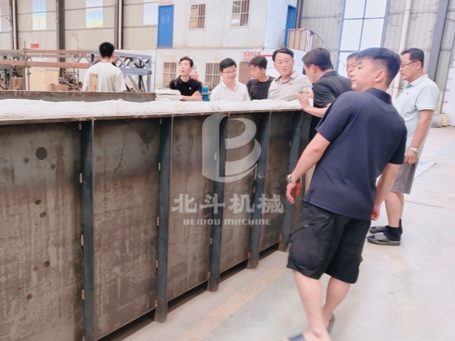 座談論方案,實地驗設備 —— 客戶蒞臨鞏義蜜桃视频APP在线观看參觀考察